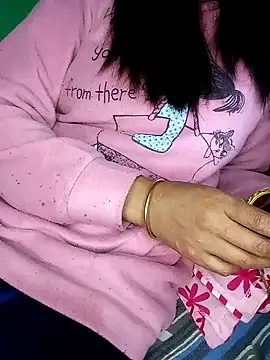 Snapshot of SAXYTannuja chatting on 01-11-25, 08:11 SAXYTannuja online show from 01-11-25, 08:11