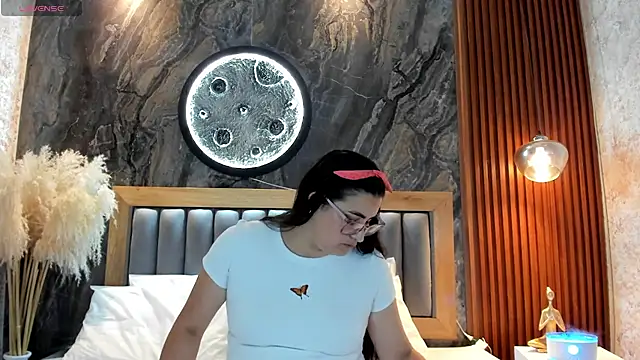 BellaPeers  online show from 05-13-26, 10:56