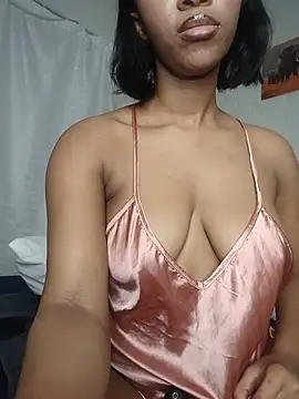 Snapshot of Shria107 chatting on 06-24-26, 10:31 Shria107 online show from 06-24-26, 10:31