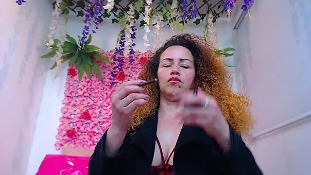 BLONDE SEXYHOT online show from 04-16-26, 07:47