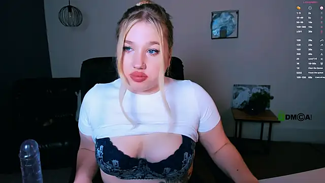 Snapshot of juli_kisss chatting on 01-03-25, 11:12 juli kisss online show from 01-03-25, 11:12