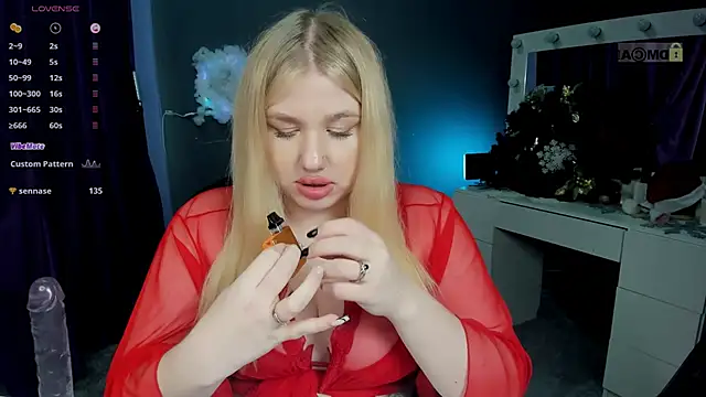 Snapshot of juli_kisss chatting on 01-10-25, 01:53 juli kisss online show from 01-10-25, 01:53