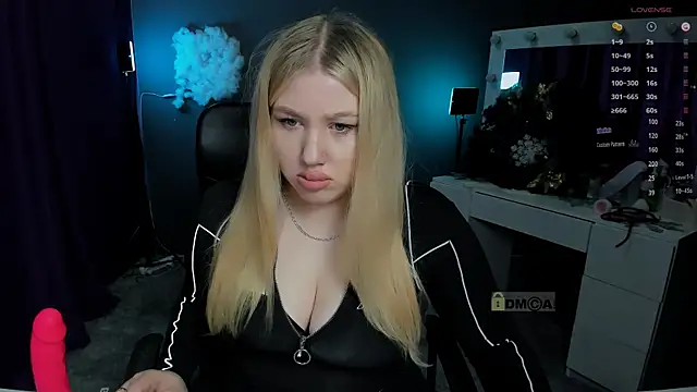 Snapshot of juli_kisss chatting on 01-14-25, 07:32 juli kisss online show from 01-14-25, 07:32