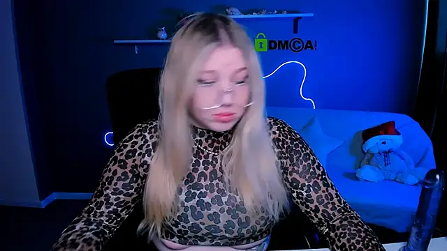 Snapshot of juli_kisss chatting on 03-04-25, 09:40 juli kisss online show from 03-04-25, 09:40