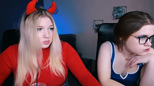 Snapshot of juli_kisss chatting on 03-16-25, 07:49 juli kisss online show from 03-16-25, 07:49