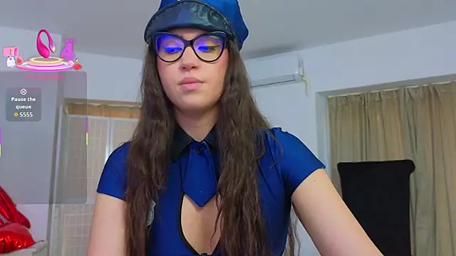 Snapshot of SweetScribe chatting on 10-31-25, 06:03 SweetScribe online show from 10-31-25, 06:03