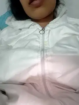 Snapshot of catreena chatting on 01-16-26, 07:29 catreena online show from 01-16-26, 07:29