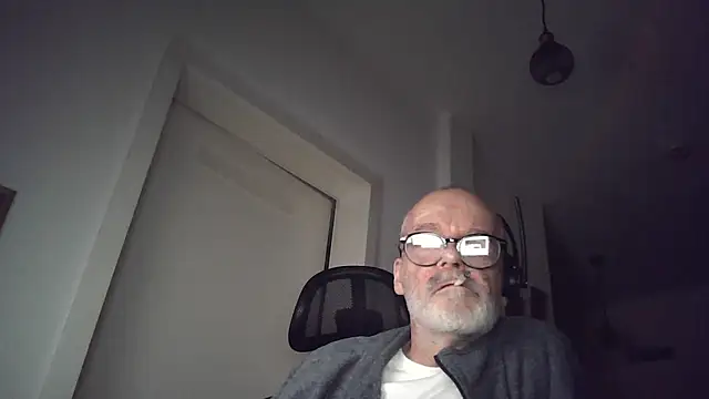 Snapshot of daddys-gh-4you chatting on 02-01-26, 04:44 daddys-gh-4you online show from 02-01-26, 04:44