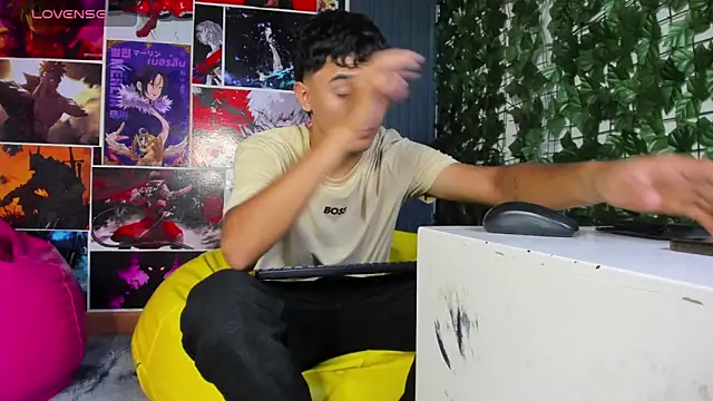 Snapshot of Austin_Cardieff chatting on 02-07-25, 07:38 Austin Cardieff online show from 02-07-25, 07:38