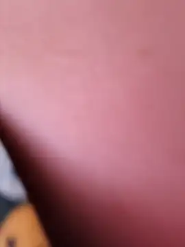 Snapshot of wild_bong_queen chatting on 10-29-25, 09:44 wild bong queen online show from 10-29-25, 09:44