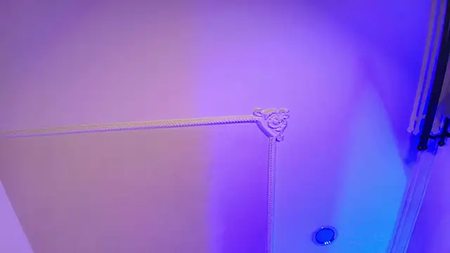 Iamvictoria06 online show from 12-18-25, 08:15