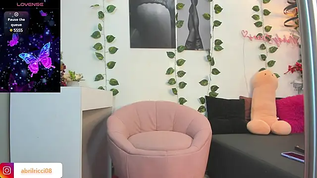 Snapshot of abril_ricci chatting on 01-18-25, 03:20 abril ricci online show from 01-18-25, 03:20