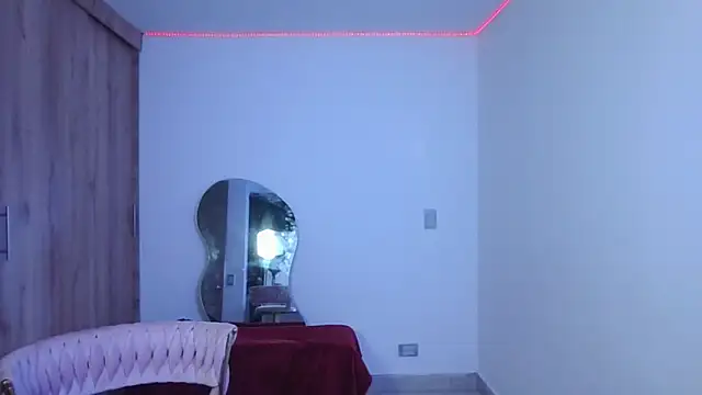 Snapshot of abril_ricci chatting on 09-26-25, 04:05 abril ricci online show from 09-26-25, 04:05