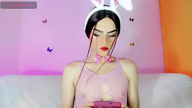 TatiGil online show from 12-14-25, 07:07