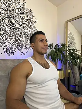 aaroncolombia online show from 10-27-25, 11:58