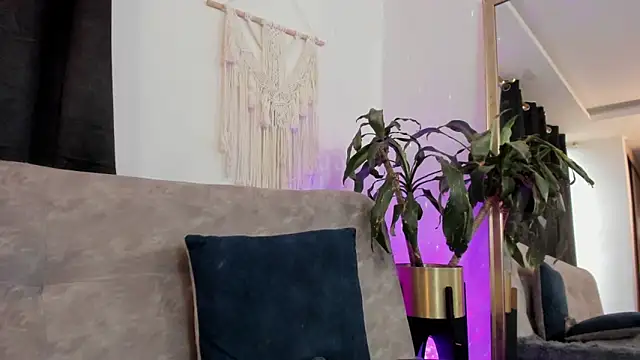 aaroncolombia online show from 04-21-26, 10:56