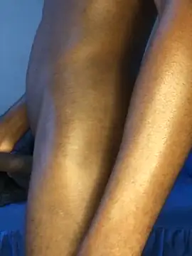 Snapshot of kinglorad chatting on 11-07-25, 01:55 kinglorad online show from 11-07-25, 01:55