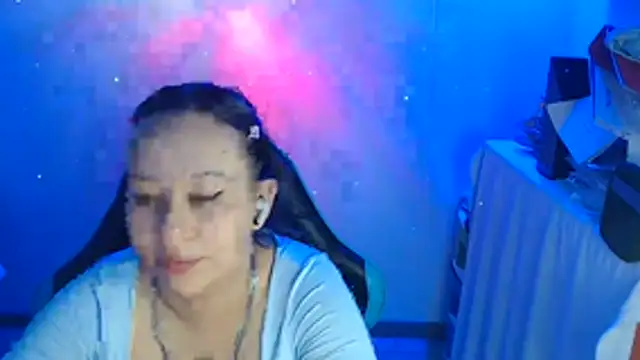 Skarlet Adams28 online show from 07-15-26, 08:41