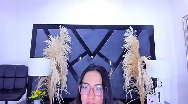 KylieWhite online show from 01-14-25, 10:06