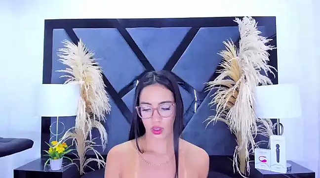 KylieWhite online show from 01-16-25, 09:08