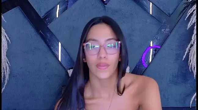 KylieWhite online show from 03-03-25, 06:55