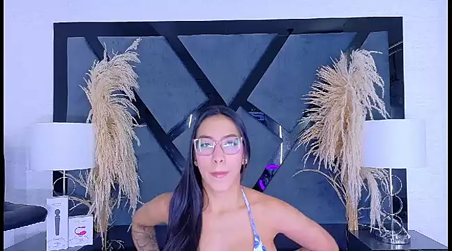 KylieWhite online show from 03-11-25, 02:18