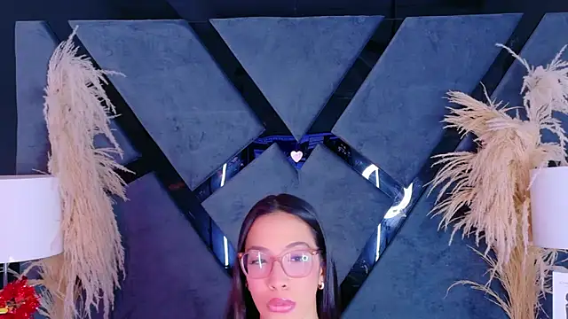 KylieWhite online show from 09-18-25, 01:24