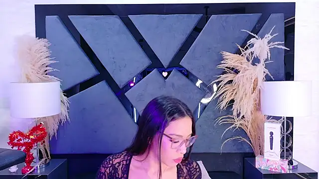 KylieWhite online show from 09-30-25, 02:33