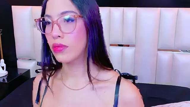 KylieWhite online show from 10-08-25, 06:11