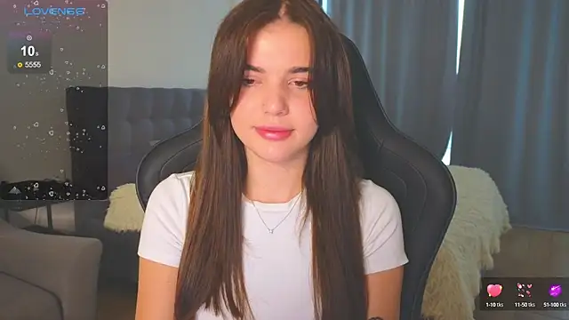 adrianawow1 online show from 10-05-25, 03:38