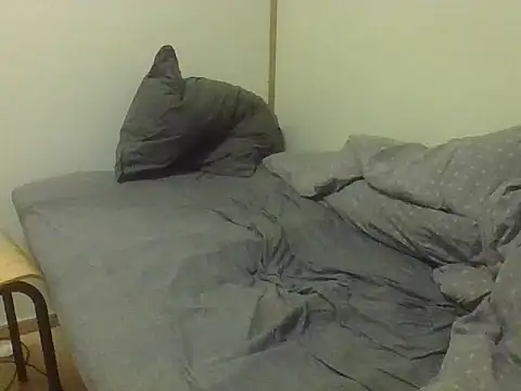 Snapshot of sympatyczny223 chatting on 02-01-26, 08:35 sympatyczny223 online show from 02-01-26, 08:35