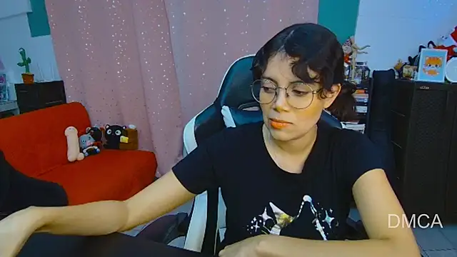 Snapshot of Drea_Foox chatting on 01-09-26, 04:04 Drea Foox online show from 01-09-26, 04:04