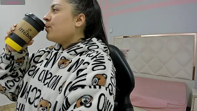 Brendda tay online show from 04-07-26, 03:18