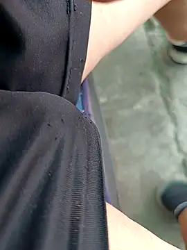 Snapshot of maxi_6969 chatting on 12-17-24, 11:27 maxi 6969 online show from 12-17-24, 11:27