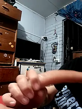 Snapshot of maxi_6969 chatting on 11-15-25, 12:41 maxi 6969 online show from 11-15-25, 12:41