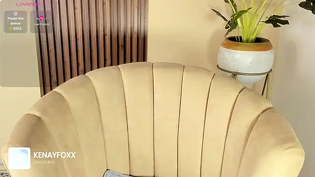 Snapshot of kenayfox chatting on 01-23-25, 11:15 kenayfox online show from 01-23-25, 11:15