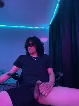 Snapshot of plutomf chatting on 10-19-25, 03:18 plutomf online show from 10-19-25, 03:18