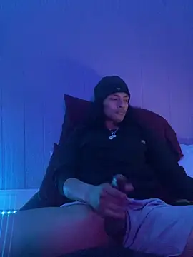 Snapshot of plutomf chatting on 11-27-25, 01:29 plutomf online show from 11-27-25, 01:29