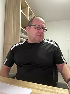 coupleLatinaLovers online show from 02-03-26, 06:22