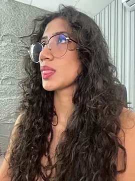 Snapshot of KaitlynLoveCam chatting on 11-24-25, 08:52 KaitlynLoveCam online show from 11-24-25, 08:52