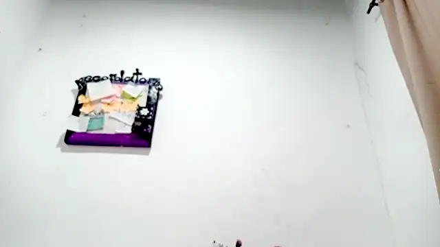 PetiteIvoryQueen19 online show from 12-22-25, 03:03