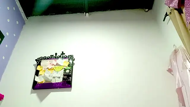PetiteIvoryQueen19 online show from 07-19-26, 05:11
