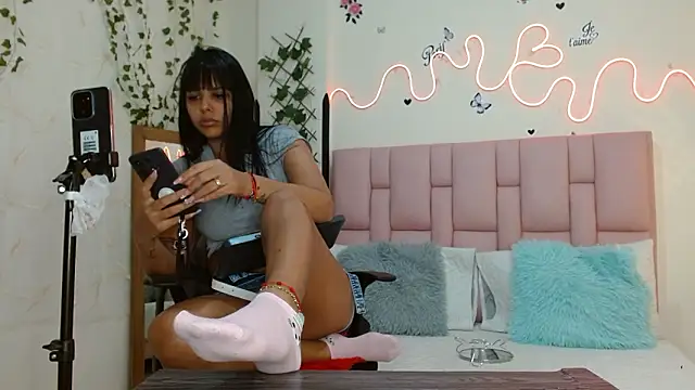 isabela ferrer  online show from 03-10-26, 01:27