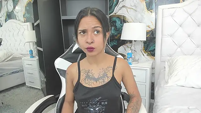 Snapshot of rave_connor chatting on 10-23-25, 07:34 rave connor online show from 10-23-25, 07:34