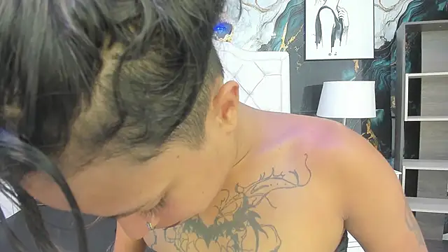 Snapshot of rave_connor chatting on 11-19-25, 07:03 rave connor online show from 11-19-25, 07:03