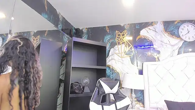 Snapshot of rave_connor chatting on 12-16-25, 07:19 rave connor online show from 12-16-25, 07:19