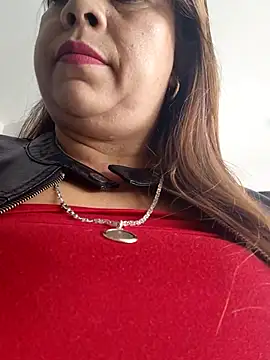 Laura-Hernandez online show from 04-24-26, 02:30