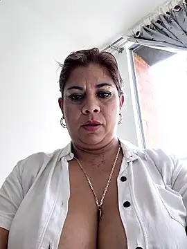 Laura-Hernandez online show from 05-30-26, 07:55