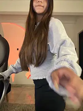 aly golden  online show from 04-25-26, 08:06