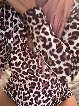 Porcella96 online show from 04-23-26, 08:46